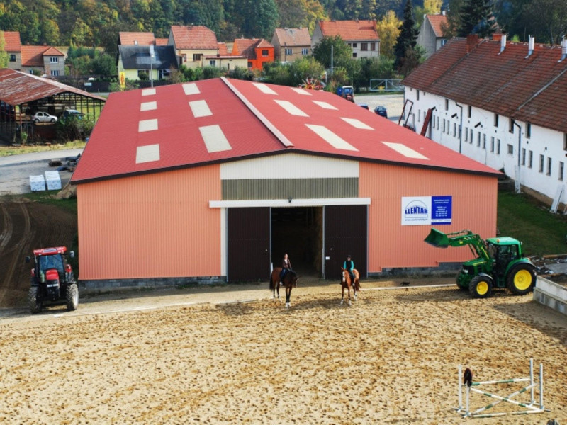 8427 TESAŘ