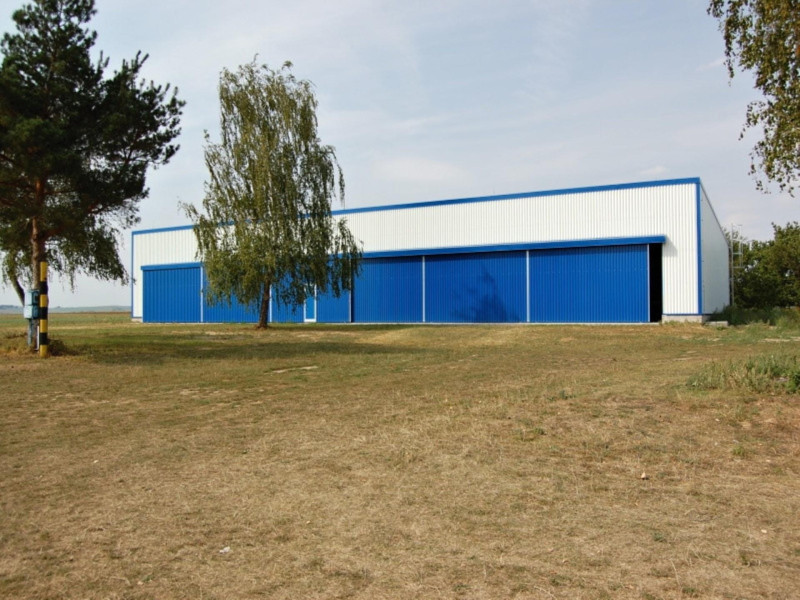 8941 HANGAR KYJOV