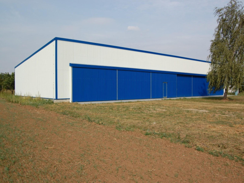 8941 HANGAR KYJOV