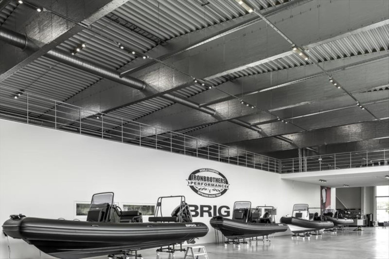 SE1443 Brig Boats